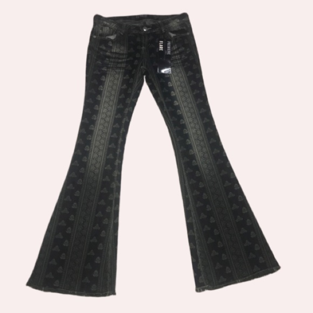 NWT Premiere Rue21 Flare Jeans, size 3/4 regular